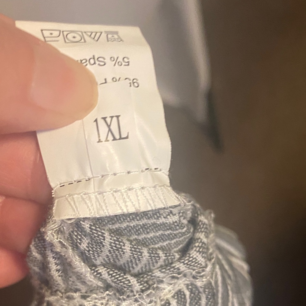 Women's StripedWhite Pants - Picture 7 of 8